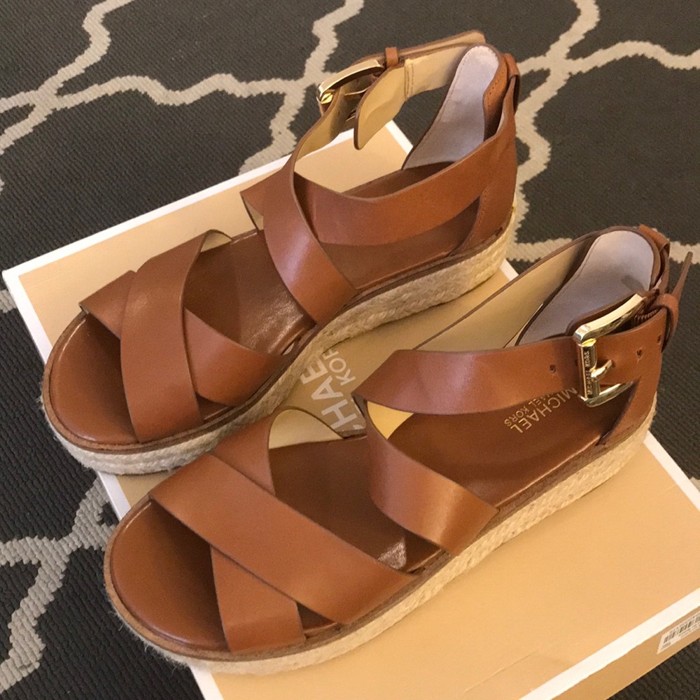 New in box, Michael Kors size 7 leather sandals